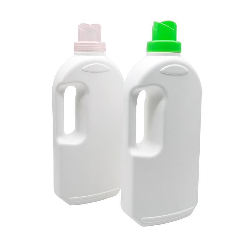 Бутылка стирального порошка 1000мл