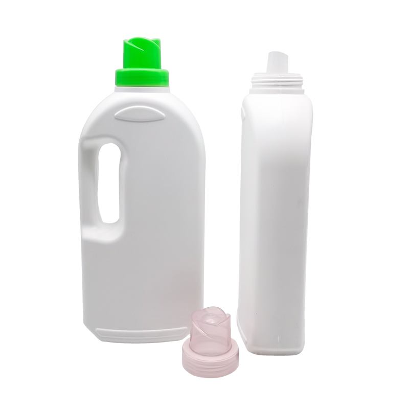 Бутылка стирального порошка 1000мл