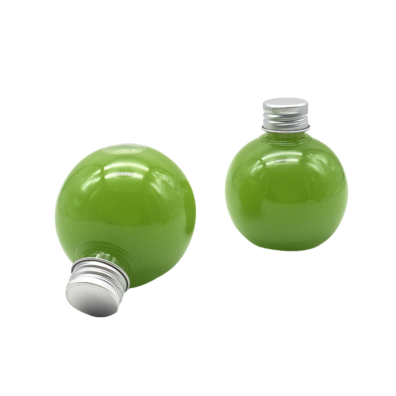 Бутылка чая с молоком круглой формы