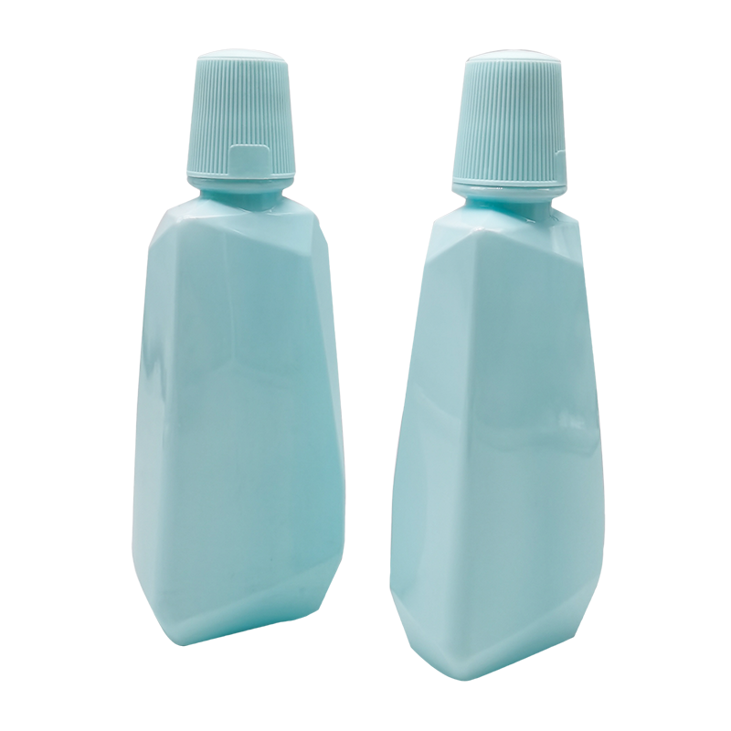 Синяя бутылка для полоскания рта